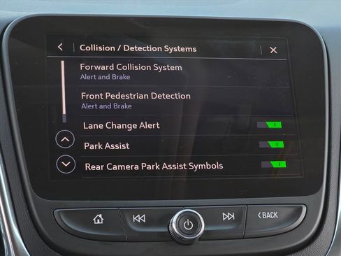 Used 2020 Chevrolet Equinox LT image 17