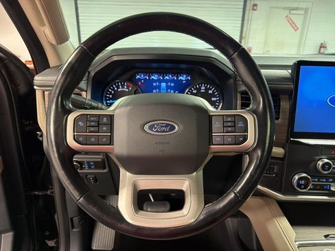 Used 2022 Ford Expedition Max Limited RWD image 10
