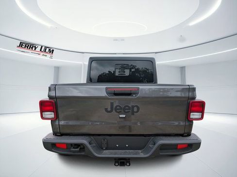 New 2026 Jeep Gladiator Sport image 4