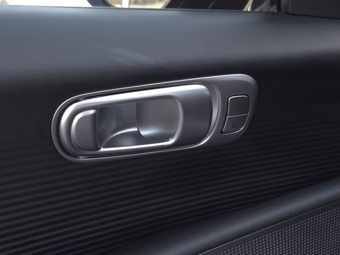 Used 2025 Hyundai Ioniq 6 Limited image 33