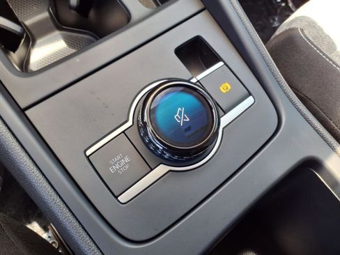 New 2025 Volkswagen Tiguan S image 19