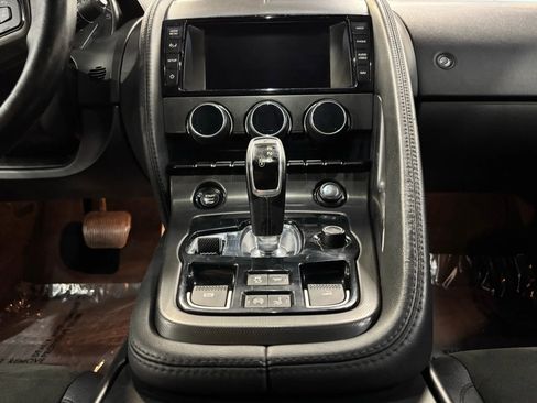 Used 2014 Jaguar F-TYPE Convertible image 21