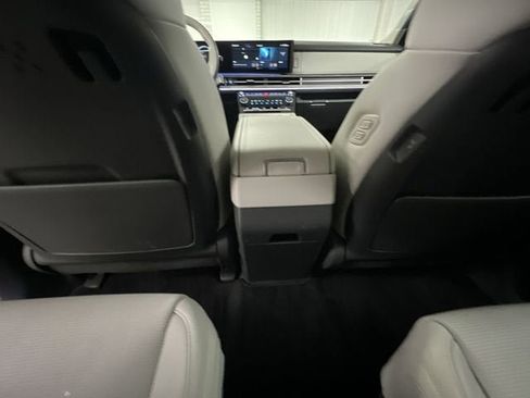 Used 2025 Hyundai Santa Fe Calligraphy AWD/4WD image 22