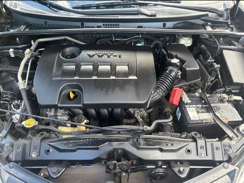 Used 2017 GMC Acadia SLT FWD image 14