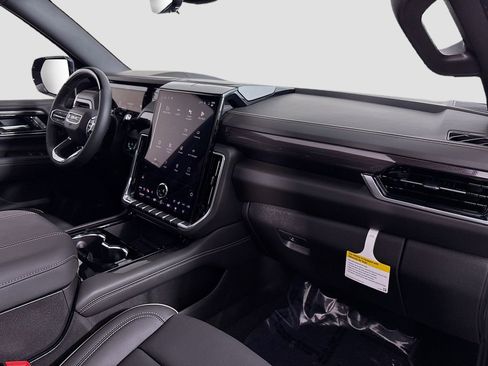 New 2026 GMC Yukon Elevation w/ Elevation Premium Package image 32