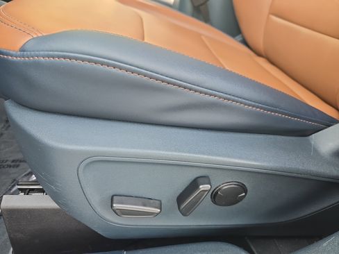 Used 2023 Ford Maverick Lariat w/ Lariat Luxury Package image 33