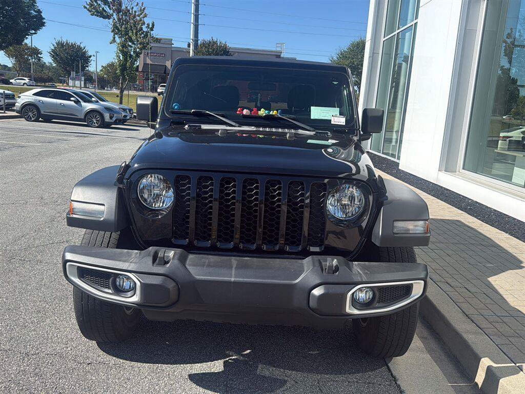 Used 2023 Jeep Gladiator Sport AWD/4WD image 3