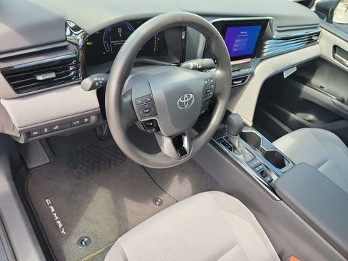 New 2026 Toyota Camry LE w/ Convenience Package FWD image 7