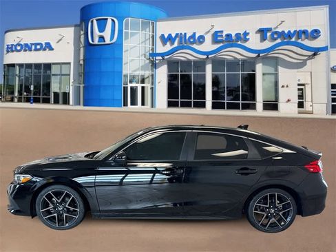 Certified 2024 Honda Civic Sport Touring image 5