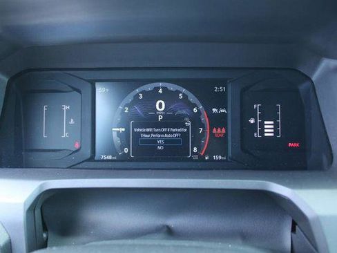 Certified 2025 Toyota Tacoma SR5 AWD/4WD image 18