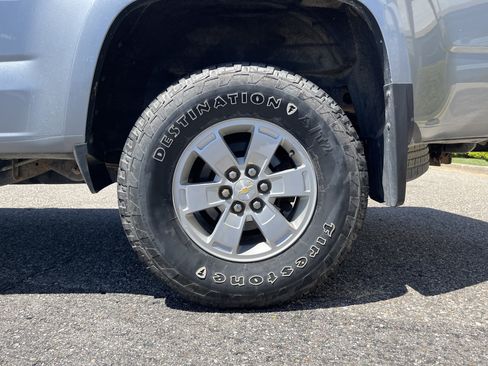 Used 2019 Chevrolet Colorado W/T w/ WT Convenience Package AWD/4WD image 22