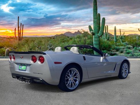 Used 2006 Chevrolet Corvette Convertible RWD image 3