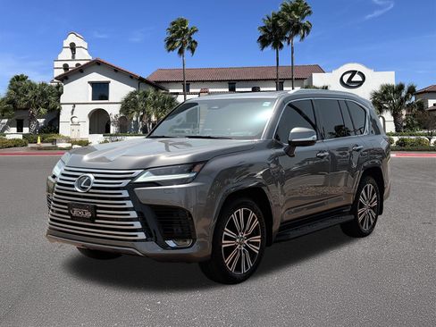 Certified 2026 Lexus LX 600 4WD w/ Accessory Package (Z1) image 5