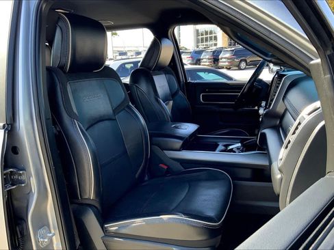 Used 2022 RAM 2500 Laramie w/ Night Edition image 15