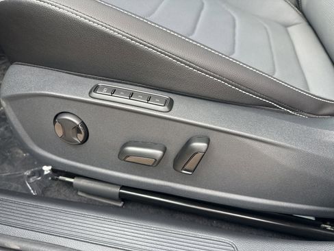 New 2026 Volkswagen Jetta SEL FWD image 11