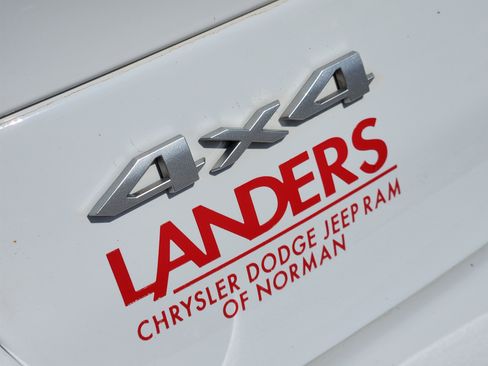 Used 2025 Jeep Grand Cherokee L Summit w/ Luxury Tech Group V AWD/4WD image 14