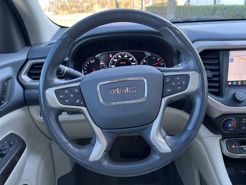 Used 2021 GMC Acadia Denali w/ Denali Technology Package image 18