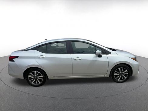 Used 2025 Nissan Versa SV FWD image 16