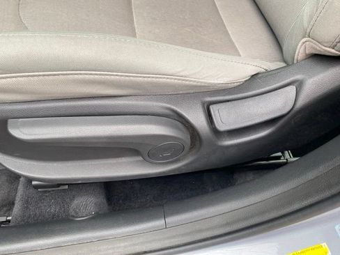 Used 2017 Hyundai Elantra SE FWD image 28