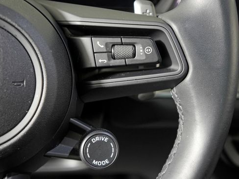 Certified 2024 Porsche Cayenne AWD/4WD image 30