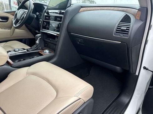 Used 2024 Nissan Armada SL w/ Captain's Chairs Package image 18