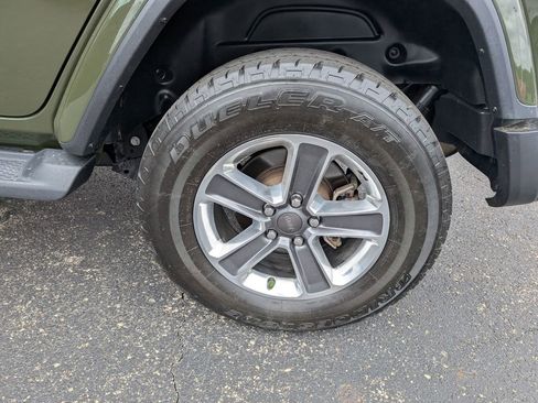 Used 2021 Jeep Wrangler Unlimited Sahara AWD/4WD image 22
