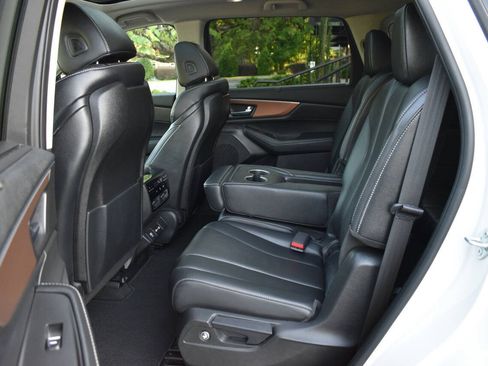Used 2022 Acura MDX SH-AWD w/ Technology Package image 9
