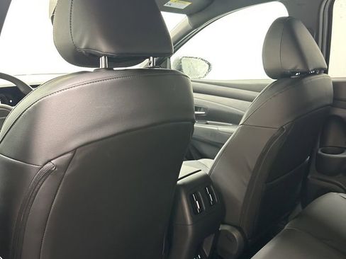 Certified 2025 Hyundai Santa Cruz SEL image 16