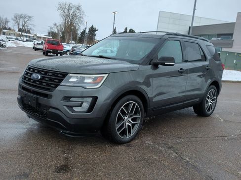 Used 2016 Ford Explorer Sport w/ Equipment Group 401A image 4