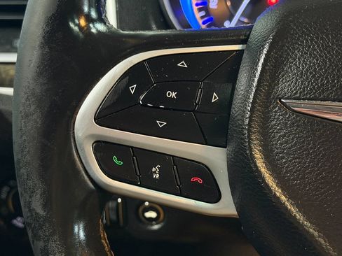 Used 2018 Chrysler 300 Limited w/ Safetytec Plus Group AWD/4WD image 40