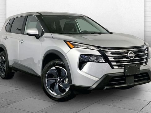 Used 2025 Nissan Rogue SV AWD/4WD image 1