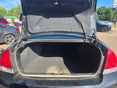 Used 2012 Chevrolet Impala LT w/ LT Sunroof Package FWD image 6