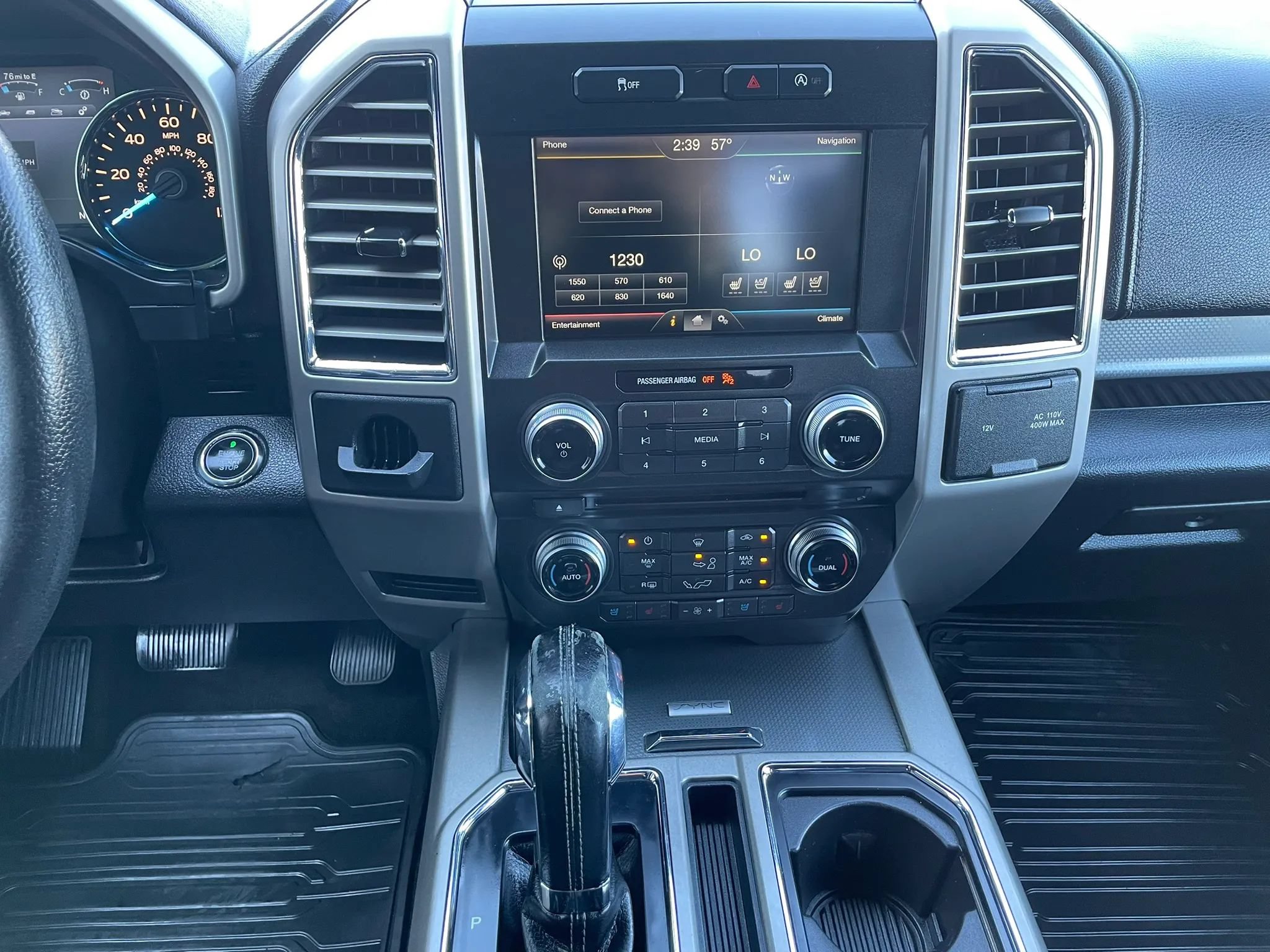 Used 2015 Ford F150 Lariat RWD image 13