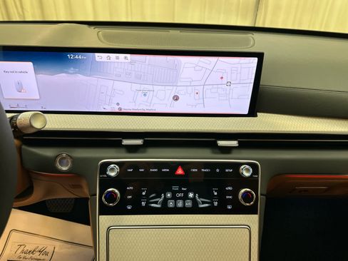 New 2025 Genesis GV80 3.5T Prestige image 15