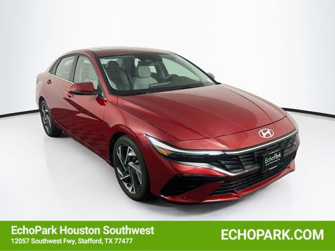 Used 2025 Hyundai Elantra Limited FWD image 1