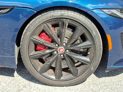 Used 2023 Jaguar F-TYPE R image 8