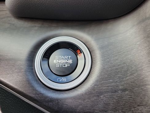 New 2025 Jeep Grand Cherokee L Limited w/ Luxury Tech Group II image 27