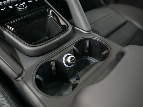 New 2026 Porsche Cayenne GTS AWD/4WD image 34