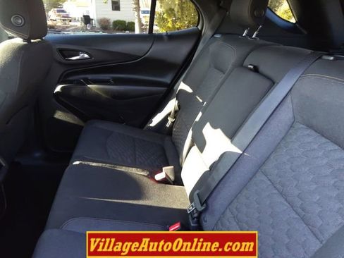 Used 2018 Chevrolet Equinox LT image 22