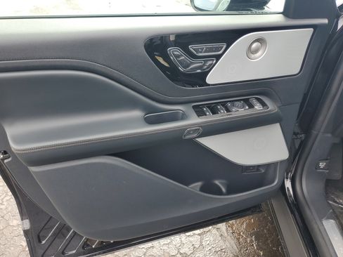 New 2026 Lincoln Aviator Reserve AWD/4WD image 8