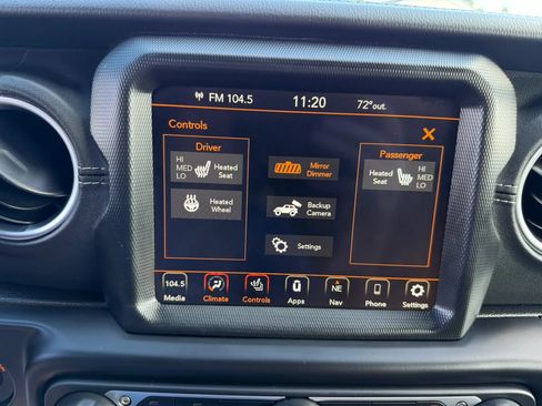 Used 2023 Jeep Wrangler Unlimited Sahara w/ Cold Weather Group AWD/4WD image 23