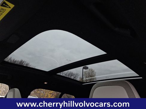 New 2026 Volvo EX40 Plus w/ Climate Package image 10