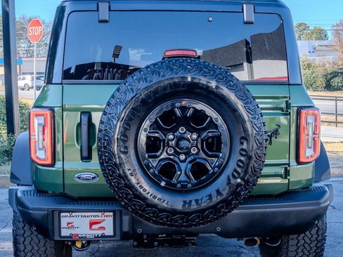 Used 2025 Ford Bronco Badlands image 24