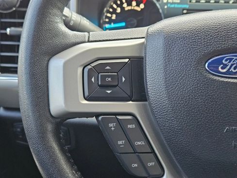 Used 2019 Ford F150 Lariat w/ Trailer Tow Package RWD image 13