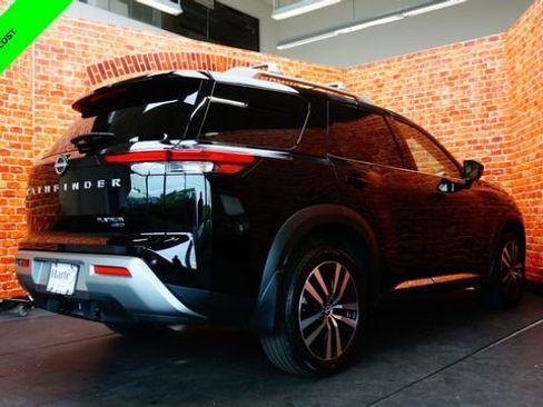 Certified 2025 Nissan Pathfinder Platinum w/ Cargo Package AWD/4WD image 7