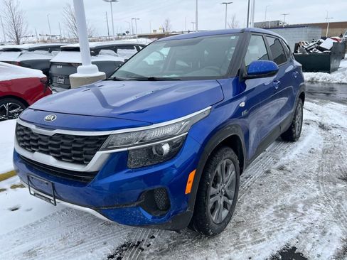 Used 2021 Kia Seltos LX image 3