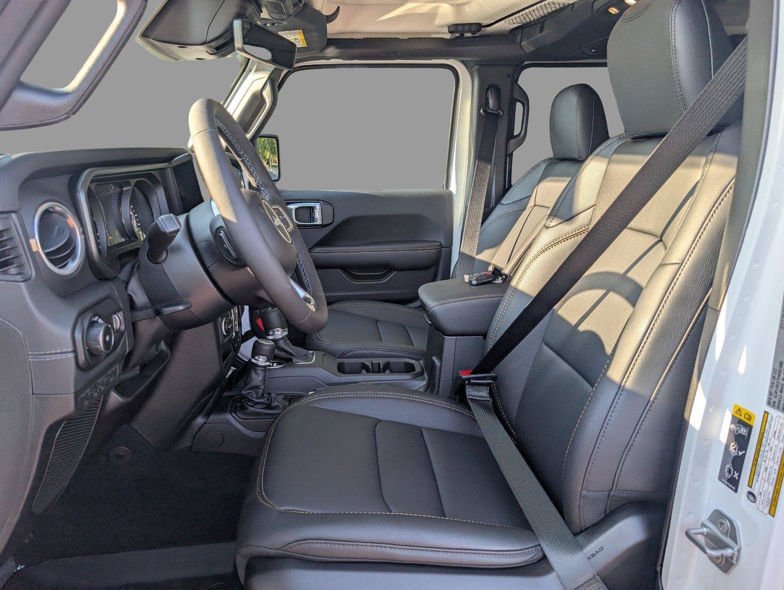 New 2027 Jeep Wrangler Unlimited Sahara AWD/4WD image 16