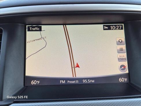 Used 2020 Nissan Pathfinder SL FWD image 13