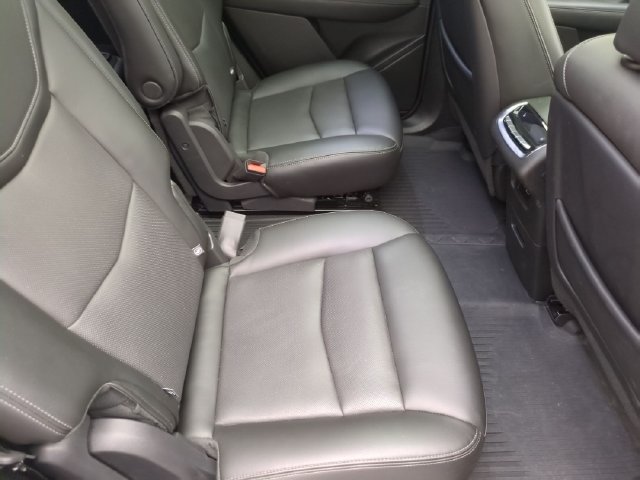 Used 2024 Cadillac XT6 Premium Luxury w/ LPO, Floor Liner Package FWD image 26