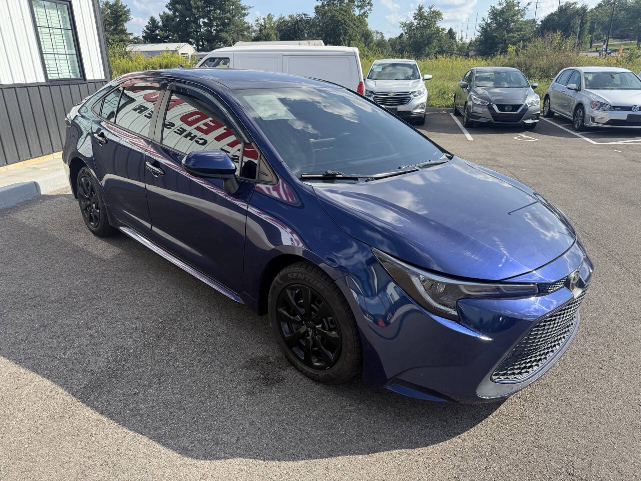Used 2021 Toyota Corolla LE FWD image 5